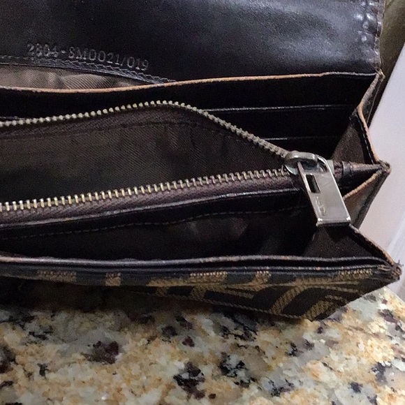 Fendi Wallet Silver Buckle Zucca Leather Long Wallet EUC - Picture 9 of 12